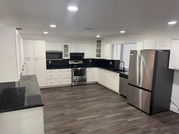 8421 Pioneer Rd, West Palm Beach, FL 33411