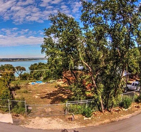 3rd image of 1343 Glenn Dr