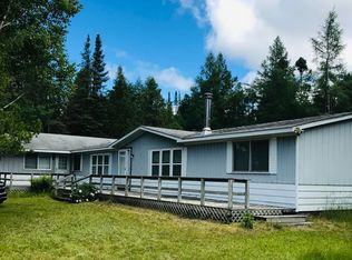 3911 N Saint Martins Pt, Hessel, MI 49745