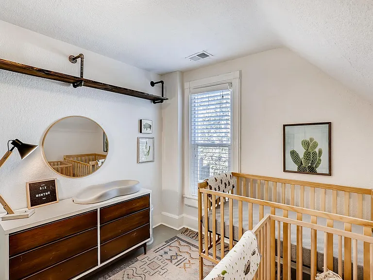 Second bedroom