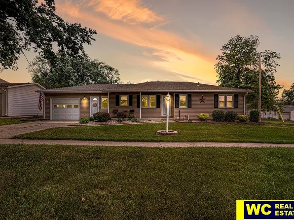 830 W Dodge St, Arlington, NE 68002