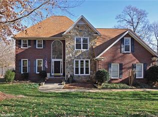 5013 Laurel Grove Ln, Matthews, NC 28104