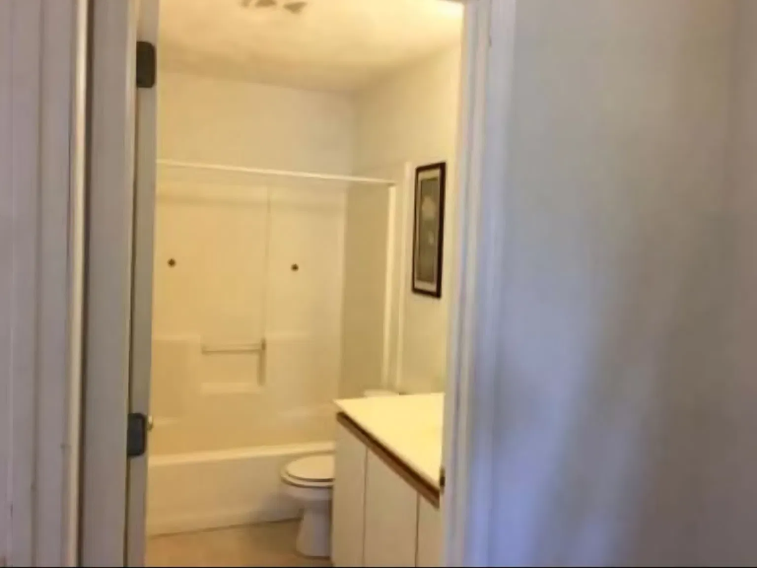 2 bed, 1.5 bath, 1050 sqft, $1,195 — Photo 4