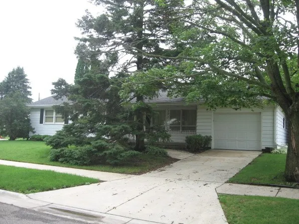 711 30th Ave, Monroe, WI 53566