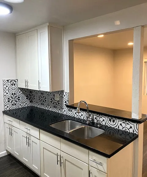 1614 Cherry Ave #3 — Photo 4