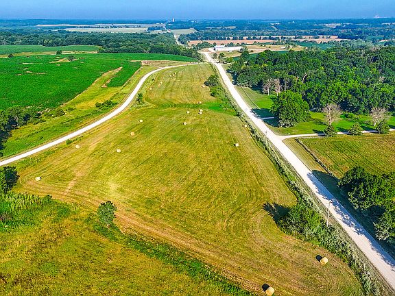 3rd image of 2546 County Road 1265