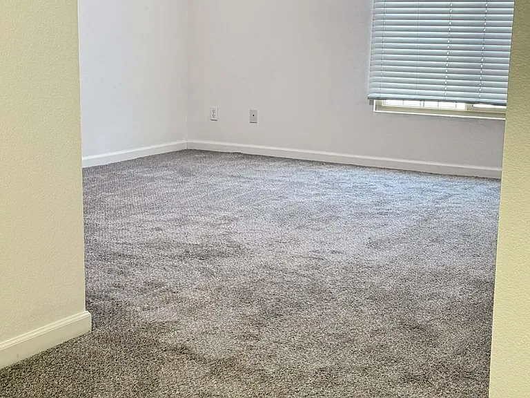 100 E Fillmore St #208 — Photo 6