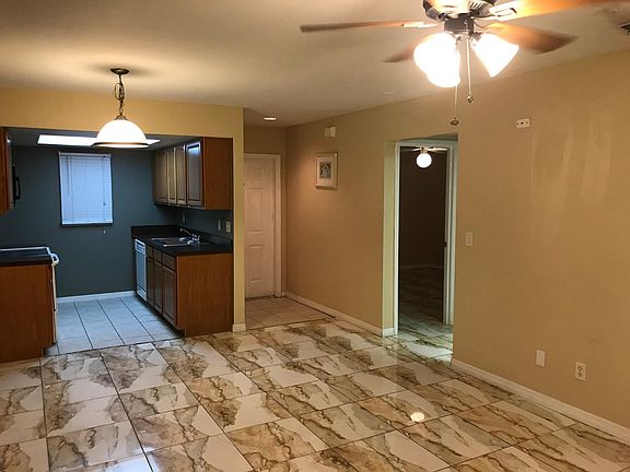 4th image of 840 Cape Coral Pkwy W APT 3