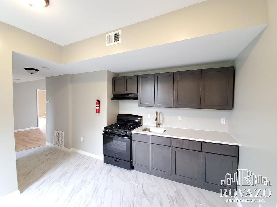 1st image of 358 21st St Floor 2