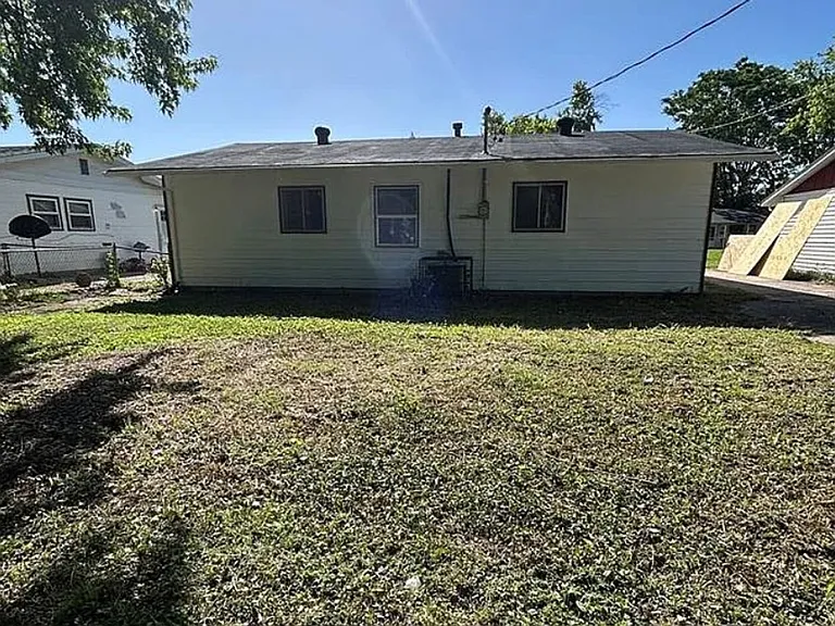 109 Saint Barbara Ln — Photo 10