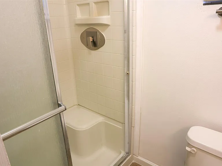 10 Jenkins St — Photo 8