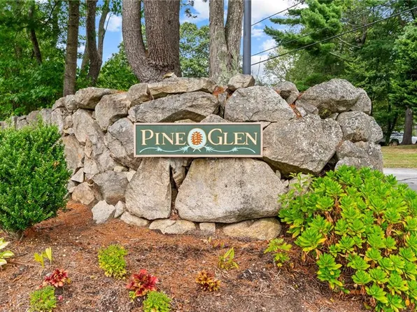 170 Pine Glen Dr, East Greenwich, RI 02818