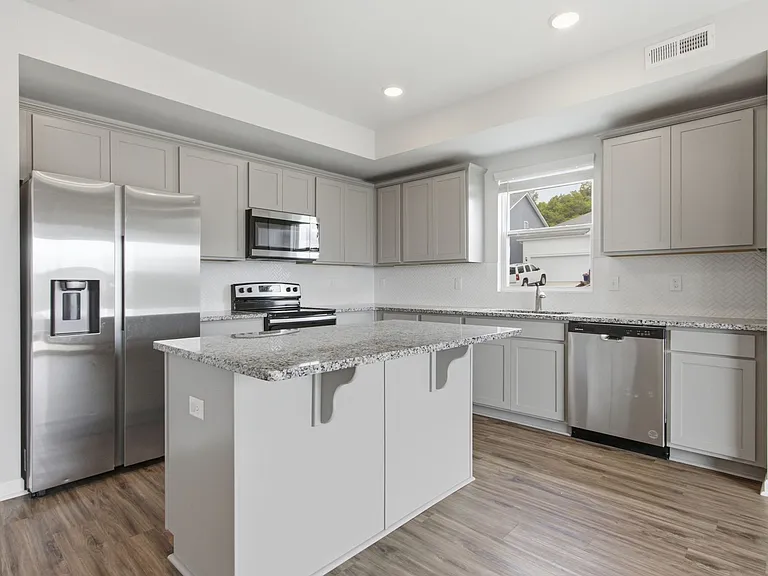 3901 Sadie St — Photo 11