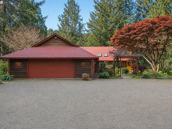 3rd image of 89366 Dahlin Rd