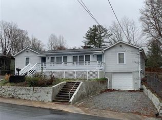 509 1st Ave W, Hendersonville, NC 28739