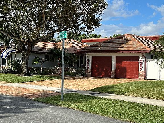 4th image of 2145 NE 67th St