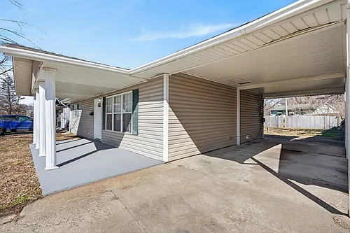811 Saint Thomas Ln Photo 1