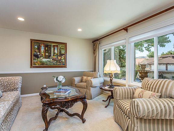 5th image of 28736 Timberlane St