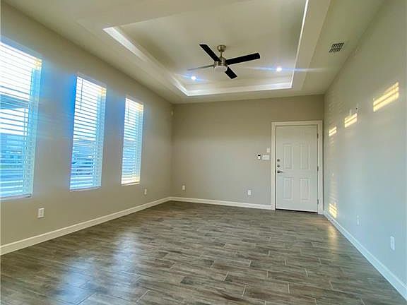 4th image of 1408 Lore Dr #4