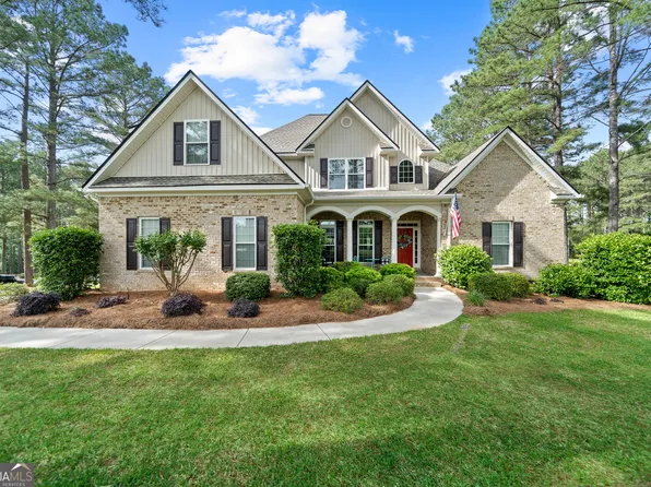 152 Hidden Lakes Dr, Gray, GA 31032