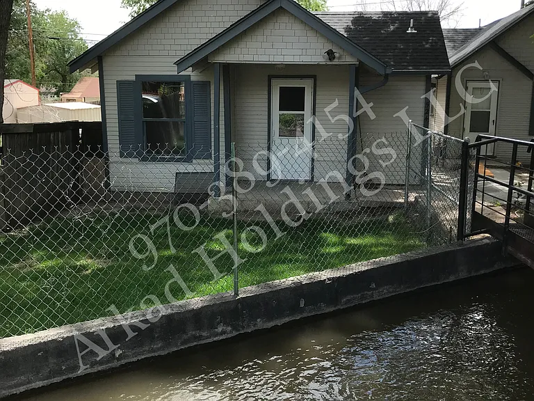 524 Rudd Ave — Photo 2