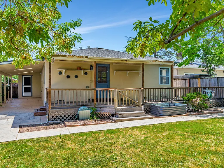 1228 Ruby St — Photo 30