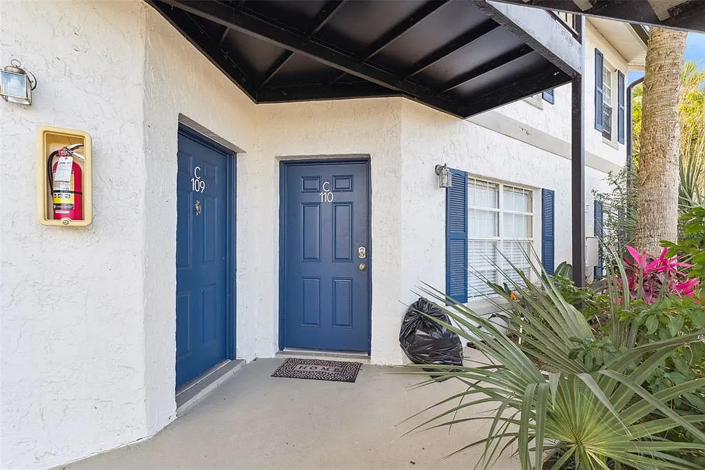 3651 N Goldenrod Rd — Photo 3