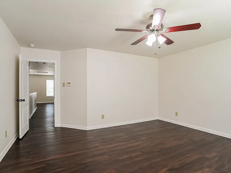 4532 Stone Mountain Dr — Photo 10
