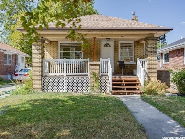 1st image of 541 E Redondo Ave