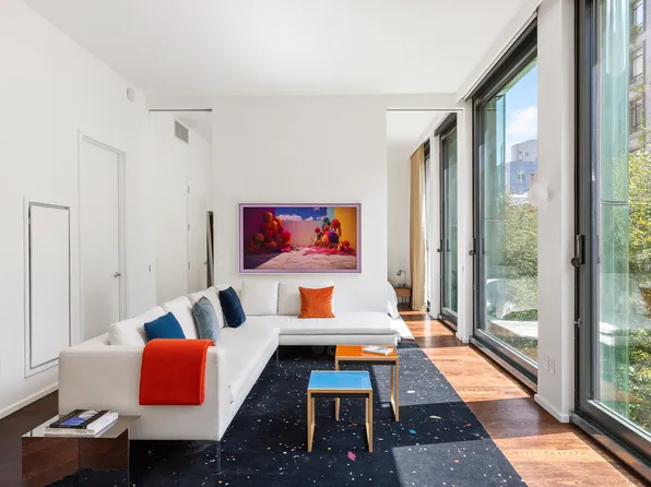 40 Bond Street image 1 of 8