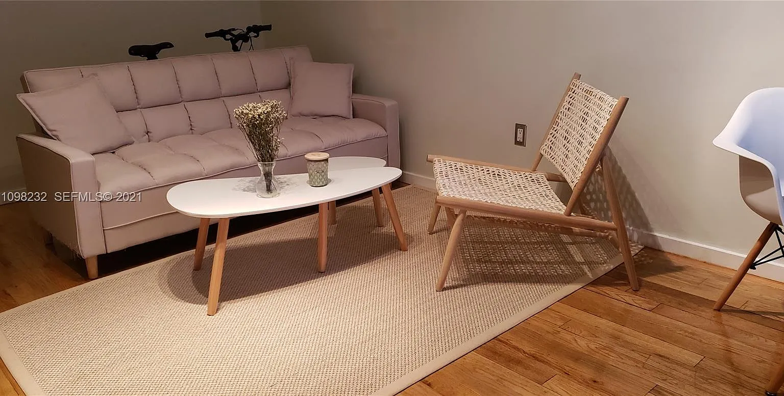 Studio, 407 sqft, $1,750 — Photo 1