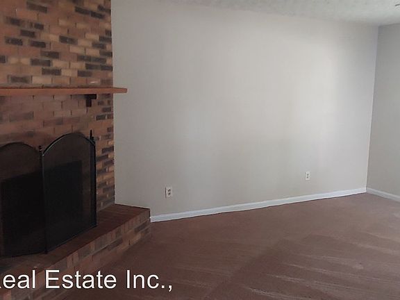4th image of 701 Eureka Springs Dr #A