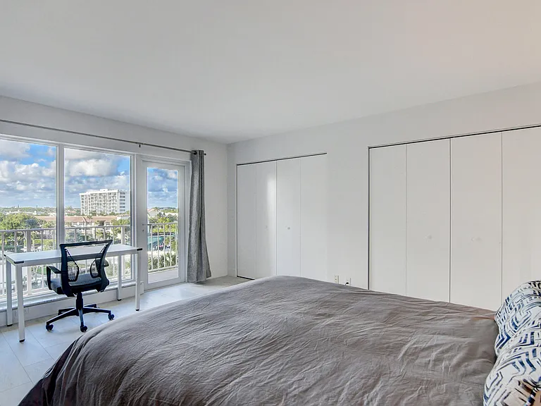 4301 N Ocean Blvd #507 — Photo 31
