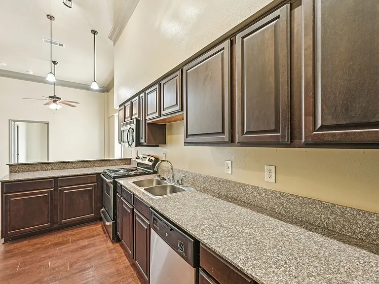 2101 Church Street — Photo 180