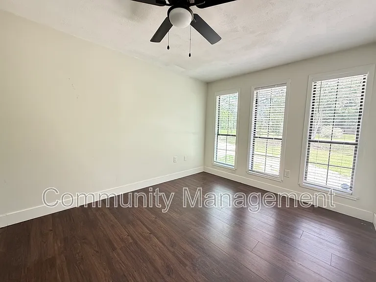 11362 Cloverleaf Dr — Photo 15