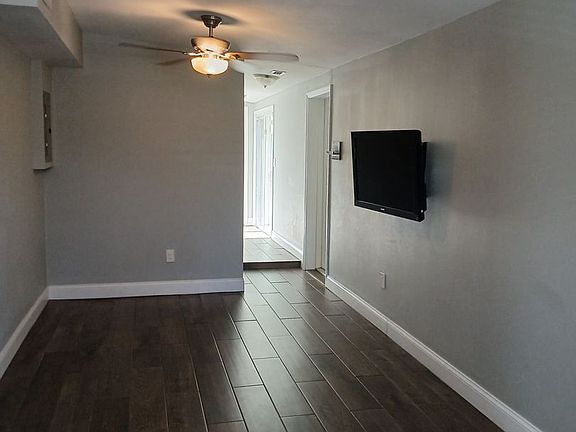 5th image of 221 E 7th St