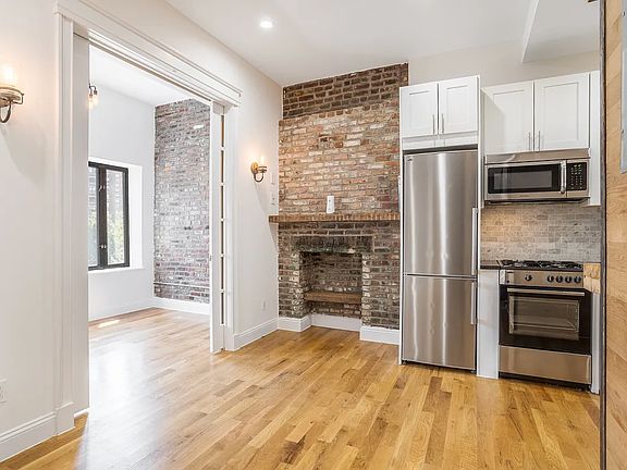 4th image of 43 Essex St APT 8