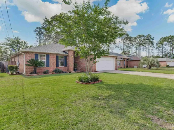 2642 Hidden Estates Cir, Navarre, FL 32566