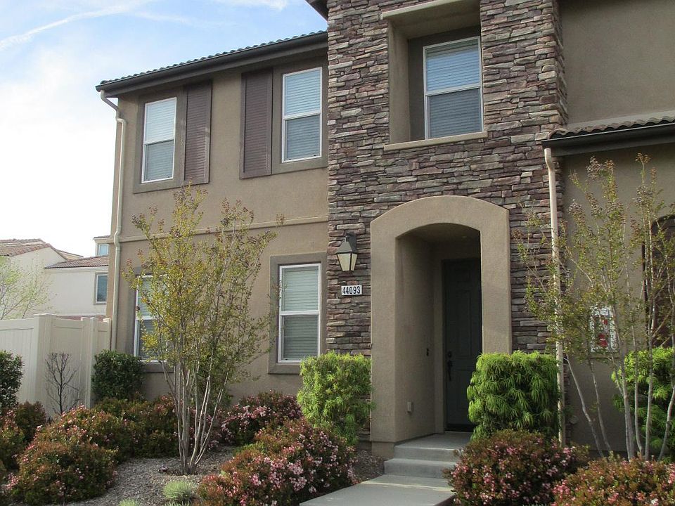 1st image of 44093 Calle Allicante