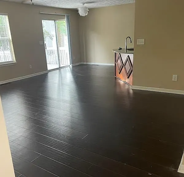 1017 Glen Chase Dr — Photo 6