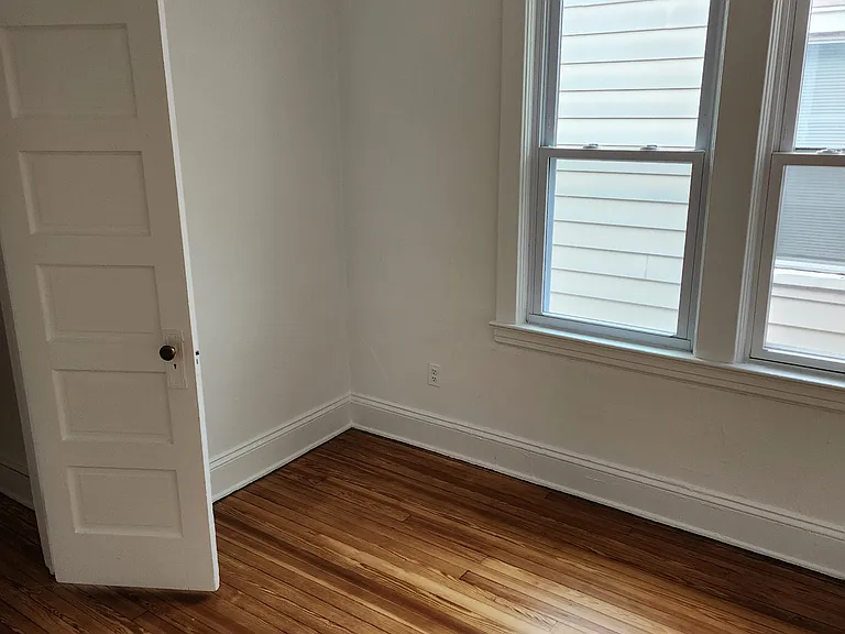 303 S 3rd Ave #2 — Photo 18