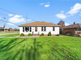 3530 Dentzler Rd, Parma, OH 44134