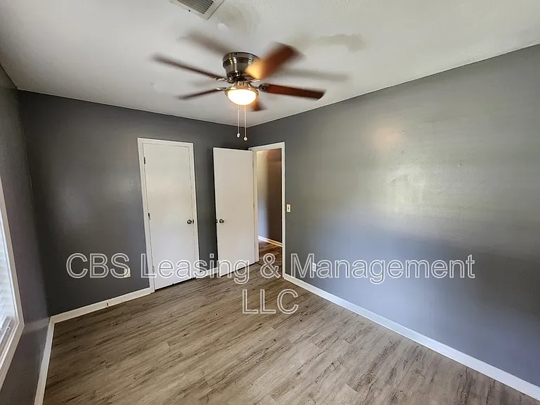 1406 Jackson Dr — Photo 12