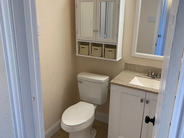 2421 Lakeview Cir — Photo 26