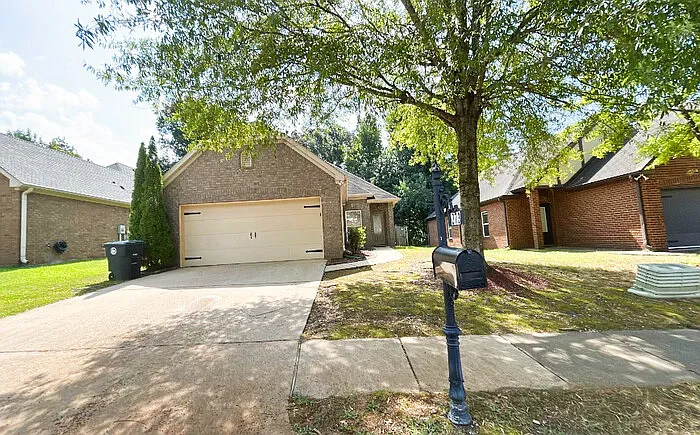273 Oxmoor Pl