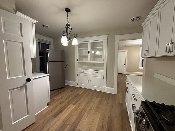 2nd image of 3752 E Pulaski Ave #4