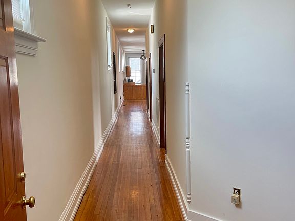 3rd image of 2338 W Grace St APT 1