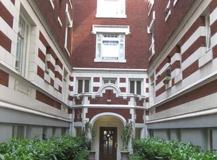 1811 NW Couch St APT 310, Portland, OR 97209