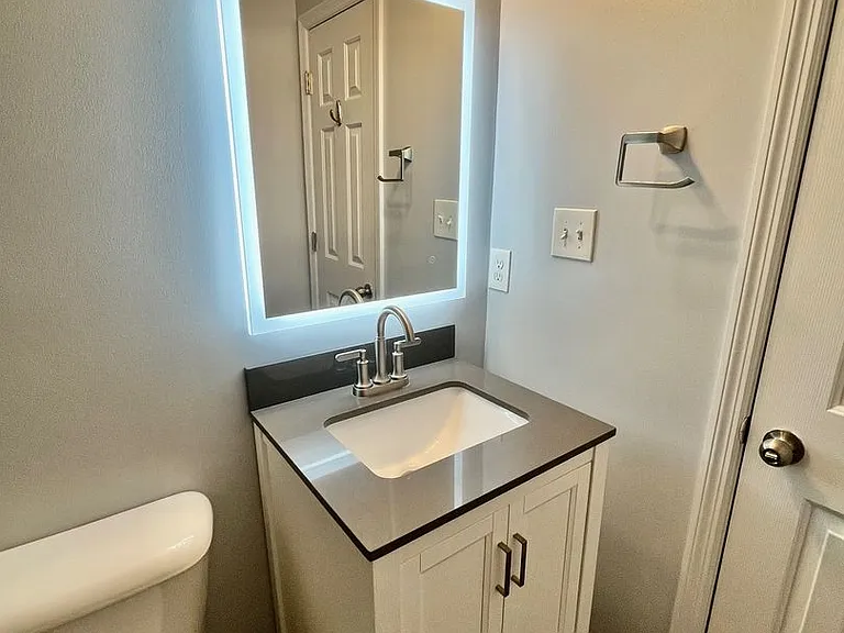 4000 Banister Loop — Photo 18