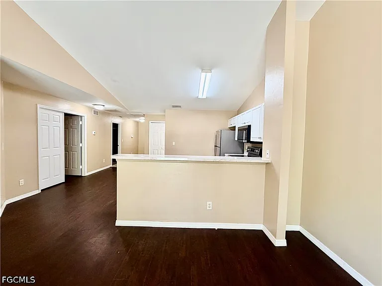 348 Bell Blvd S — Photo 16